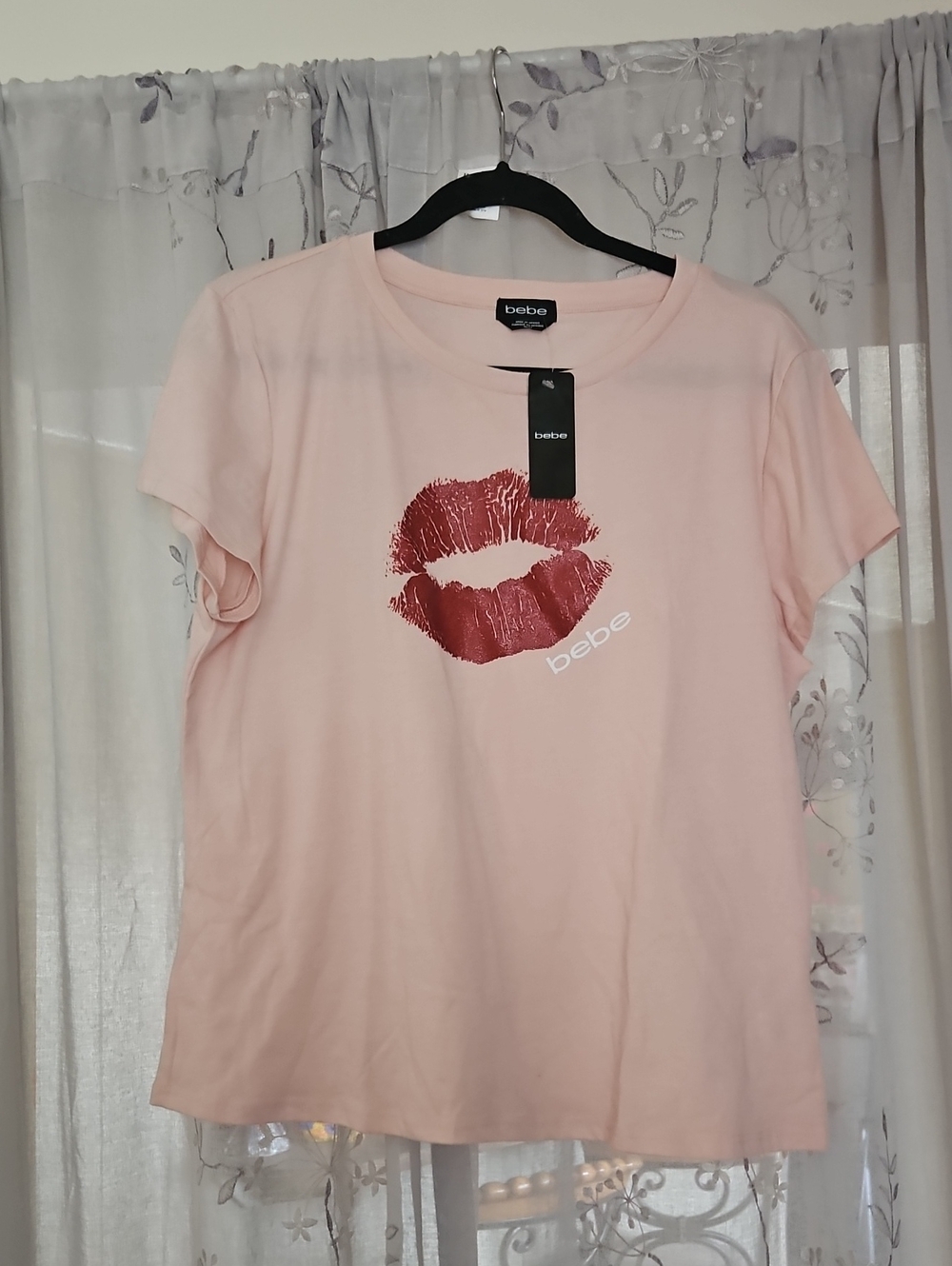 bebe Pale Pink Short Sleeve Tee with Red Lip Print